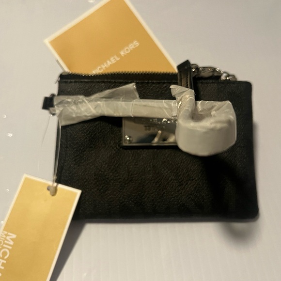 Michael Kors Jet Set Textured Black Wristlet Clutch - NEW - Picture 13 of 13